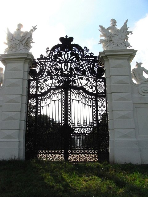 Schloss_Hof_August_2010_MCL_107